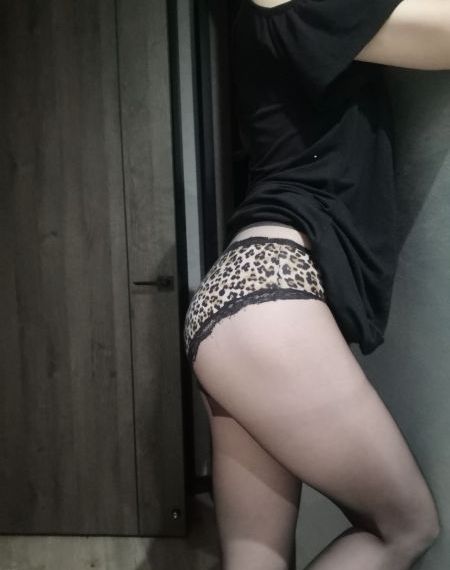 尤物国产清纯美女高潮出白浆_超清超清免费观看