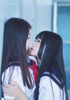 日韩精品成人色4inlove_HD全集在线观看